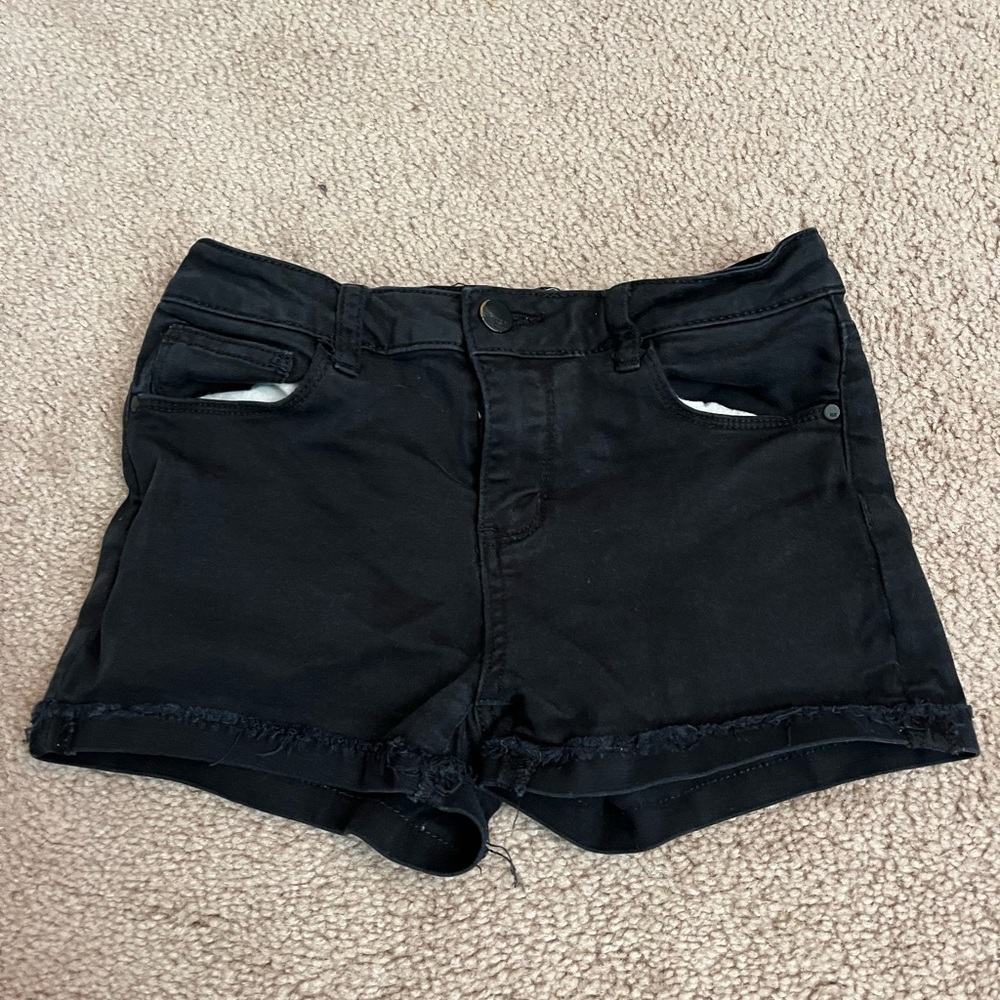 BLACK SHORTS
